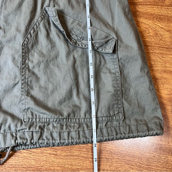 Forever 21 Army Green Hoodie Zipped Up front long sleeve Jacket size S - Picture 8 of 11